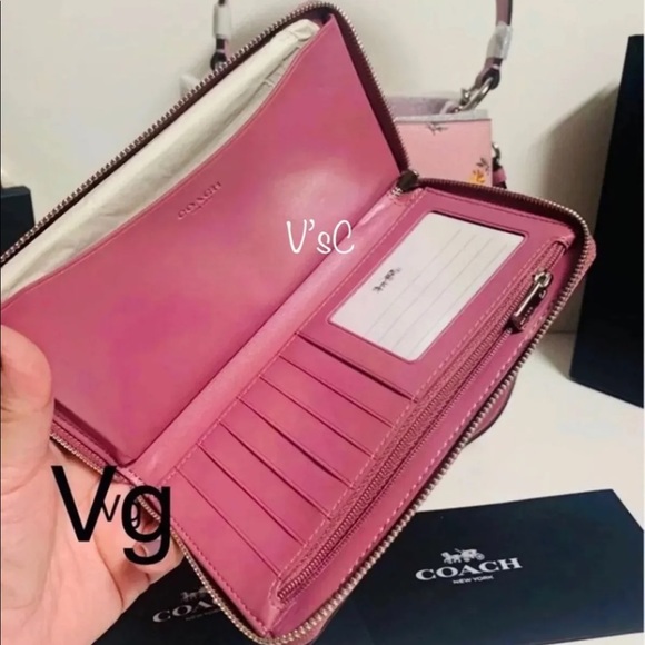 ❤️SOLD❤️ Large Phone Wallet With Dandelion Floral Print. - Picture 2 of 8